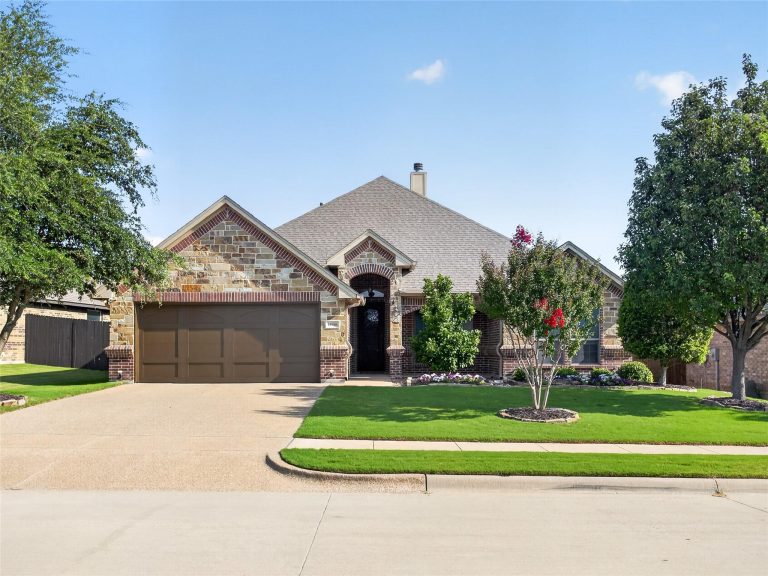 Property Photo of 11000 Wanamaker Drive, Benbrook 76126 – Home for Sale in Benbrook