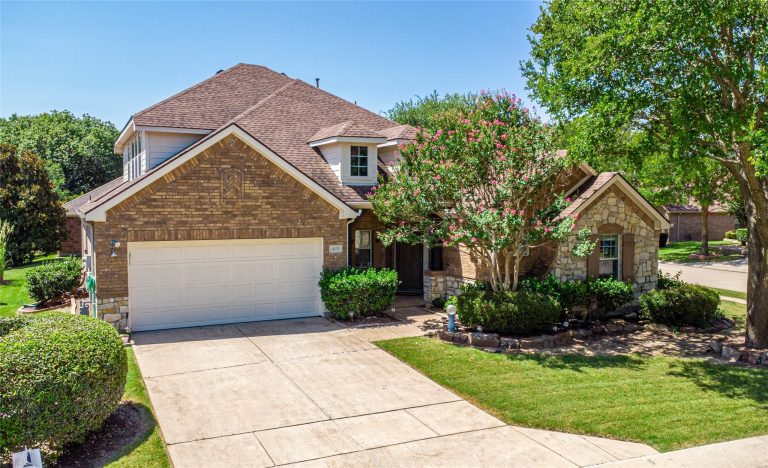 Property Photo of 425 Long Cove Drive, Fairview 75069 – Home for Sale in Fairview