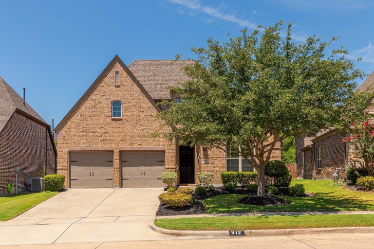 Property Photo of 912 Snyder Drive, McKinney 75072 – Home for Sale in McKinney