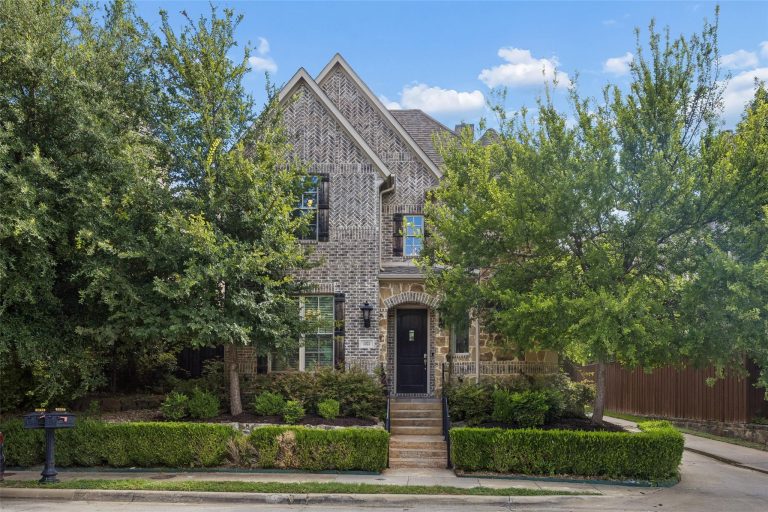 Property Photo of 1022 Shadyside Lane, Dallas 75223 – Home for Sale in Dallas