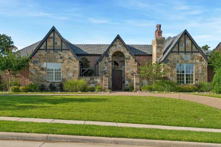 Property Photo of 4713 Clydesdale Drive, Flower Mound 75028 – Home for Sale in Flower Mound