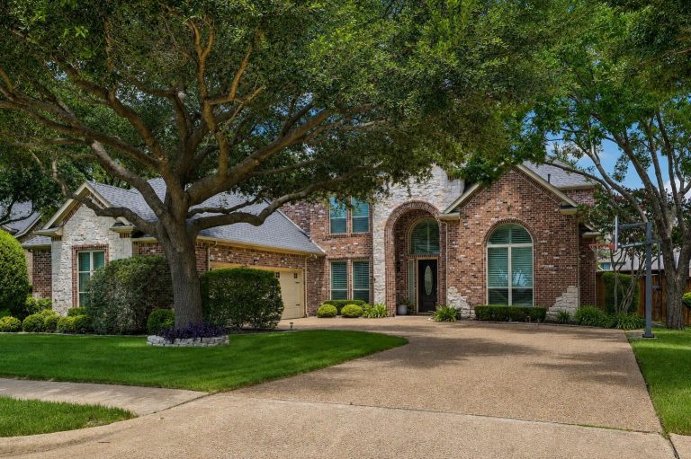 Property Photo of 812 White Buffalo Lane, Heath 75032 – Home for Sale in Heath