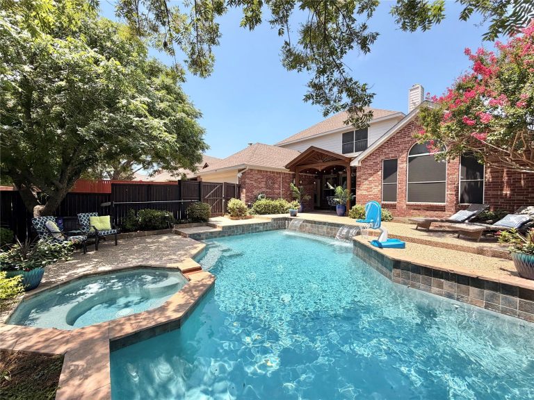 Property Photo of 7005 Royal Glen Trail, McKinney 75072 – Home for Sale in McKinney