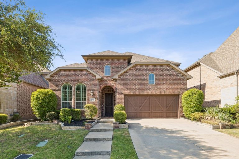 Property Photo of 408 Vine Street, Irving 75039 – Home for Sale in Irving