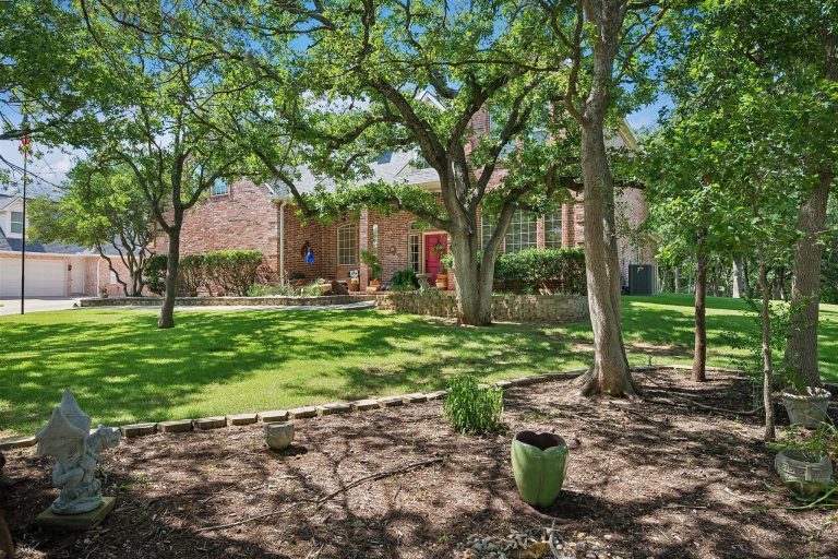 Property Photo of 900 Coral Cove, Oak Point 75068 – Home for Sale in Oak Point