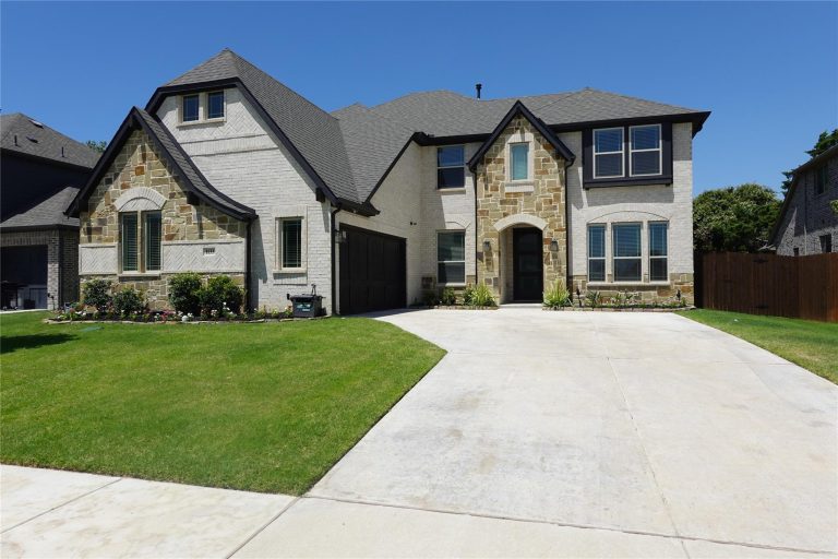 Property Photo of 1133 Cardinal Drive, Midlothian 76065 – Home for Sale in Midlothian