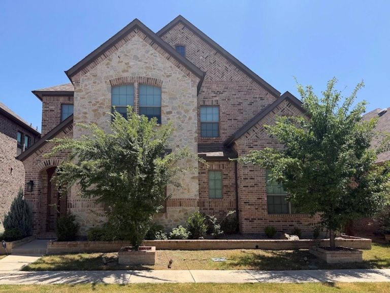 Property Photo of 12728 Royal Oaks Lane, Farmers Branch 75234 – Home for Sale in Farmers Branch