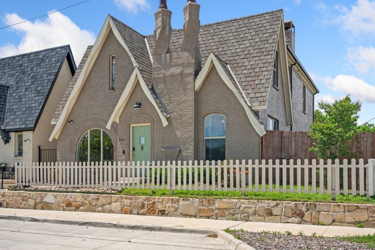 Property Photo of 549 N Johnson Street, McKinney 75069 – Home for Sale in McKinney