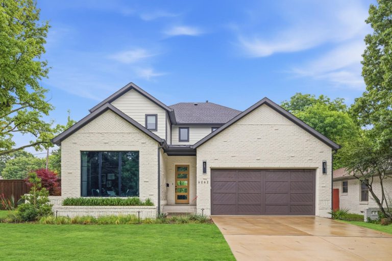 Property Photo of 6262 Woodcrest Lane, Dallas 75214 – Home for Sale in Dallas