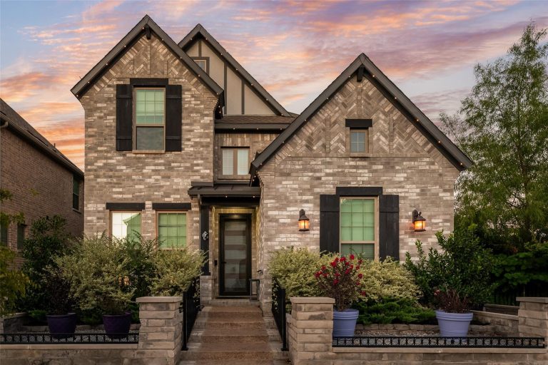 Property Photo of 4325 Smokey Quartz Lane, Arlington 76005 – Home for Sale in Arlington