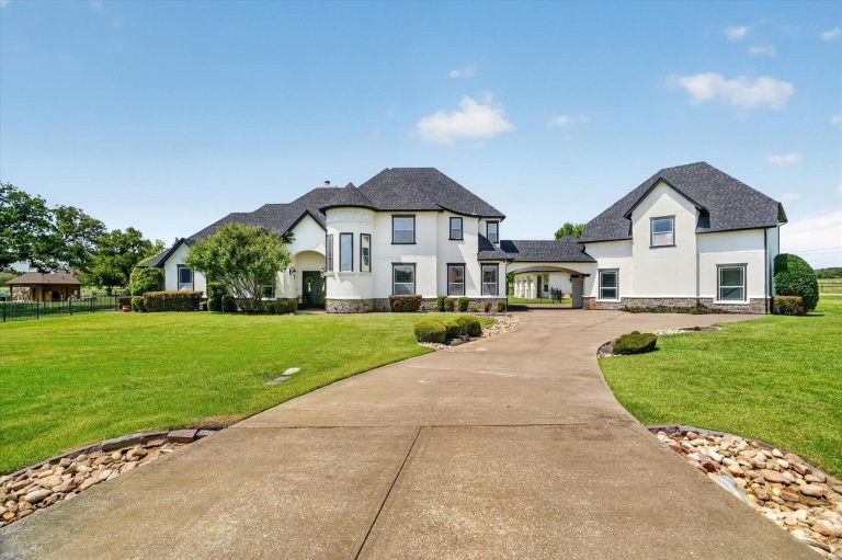 Property Photo of 1717 Taylor Bridge Court, Burleson 76028 – Home for Sale in Burleson