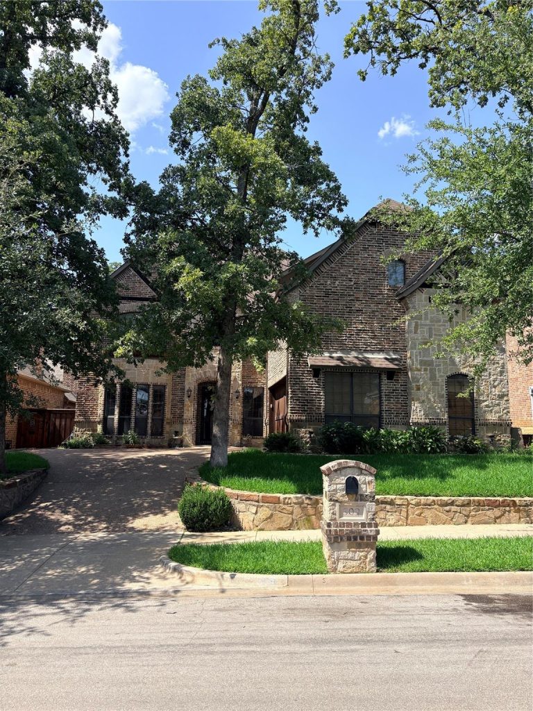 Property Photo of 309 Matthew Avenue, Denton 76210 – Home for Sale in Denton