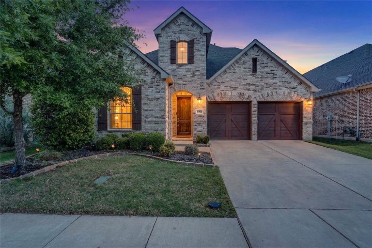 Property Photo of 6808 Rowlett Drive, McKinney 75070 – Home for Sale in McKinney
