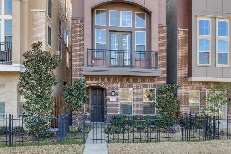 Property Photo of 1348 Arch Place, Dallas 75215 – Home for Sale in Dallas