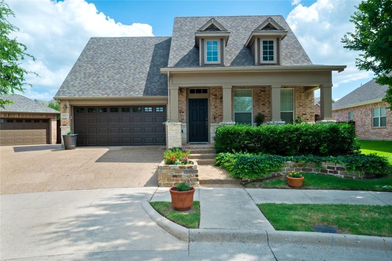 Property Photo of 5012 Derbyshire Drive, McKinney 75070 – Home for Sale in McKinney