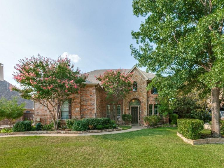 Property Photo of 421 Shady Oaks Drive, Murphy 75094 – Home for Sale in Murphy