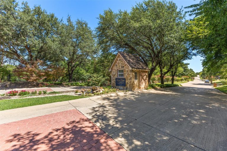 Property Photo of 1190 Whispering Oaks Drive, DeSoto 75115 – Home for Sale in DeSoto