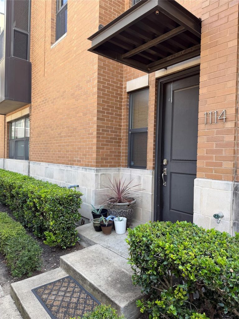 Property Photo of 1114 S Adams Street, Fort Worth 76104 – Home for Sale in Fort Worth