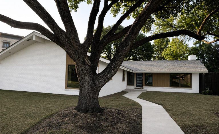 Property Photo of 13924 Tanglewood Place, Farmers Branch 75234 – Home for Sale in Farmers Branch
