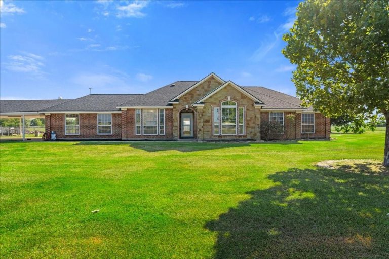 Property Photo of 3411 Fm 636, Kerens 75144 – Home for Sale in Kerens