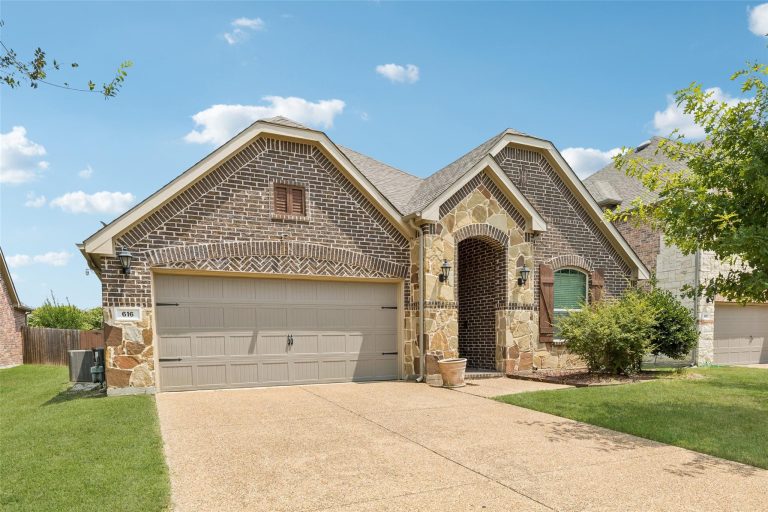 Property Photo of 616 Fishback Circle, Plano 75074 – Home for Sale in Plano