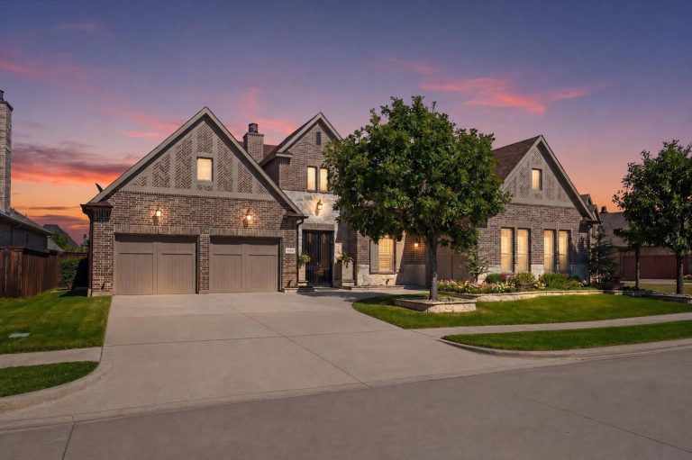 Property Photo of 8105 Castlebridge, The Colony 75056 – Home for Sale in The Colony