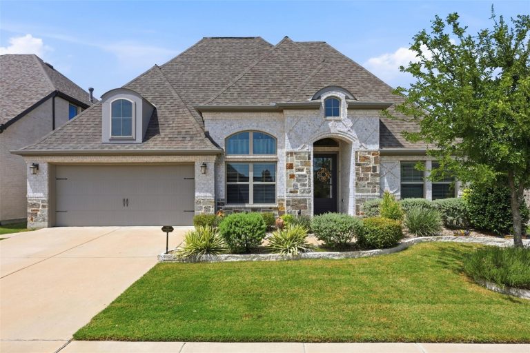 Property Photo of 2505 Oxford Street, Melissa 75454 – Home for Sale in Melissa