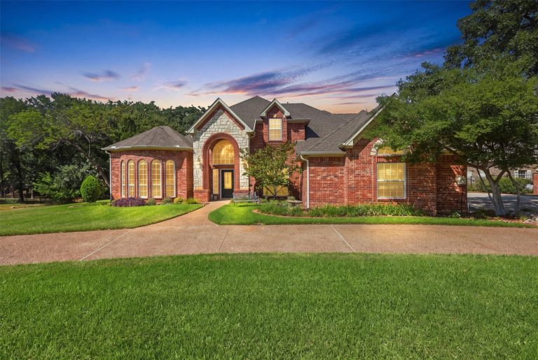Property Photo of 4005 Brooks Court, Highland Village 76226 – Home for Sale in Highland Village