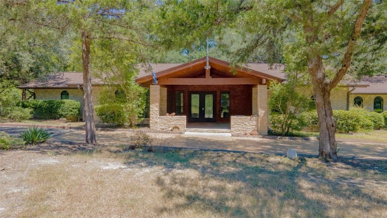 Property Photo of 2485 County Road 852, McKinney 75071 – Home for Sale in McKinney