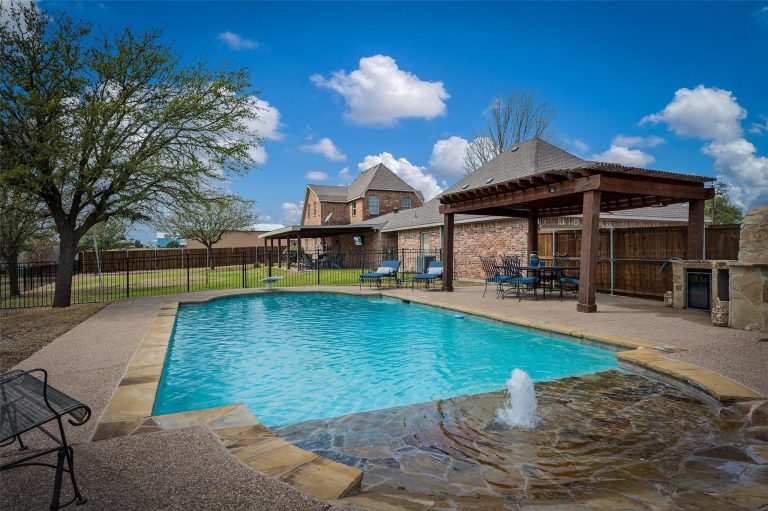 Property Photo of 2474 McConnell Road, Gunter 75058 – Home for Sale in Gunter