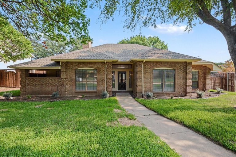 Property Photo of 4425 Avonshire Lane, Plano 75093 – Home for Sale in Plano