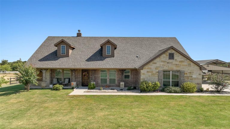 Property Photo of 117 Heather Lane, Decatur 76234 – Home for Sale in Decatur