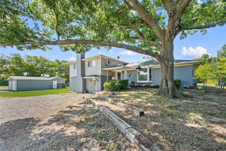 Property Photo of 2942 Trails End, Aubrey 76227 – Home for Sale in Aubrey
