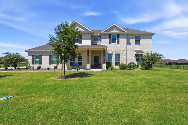 Property Photo of 1466 Emilia Drive, Farmersville 75442 – Home for Sale in Farmersville