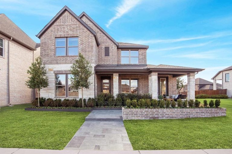 Property Photo of 723 Grand Oak Drive, Fate 75189 – Home for Sale in Fate