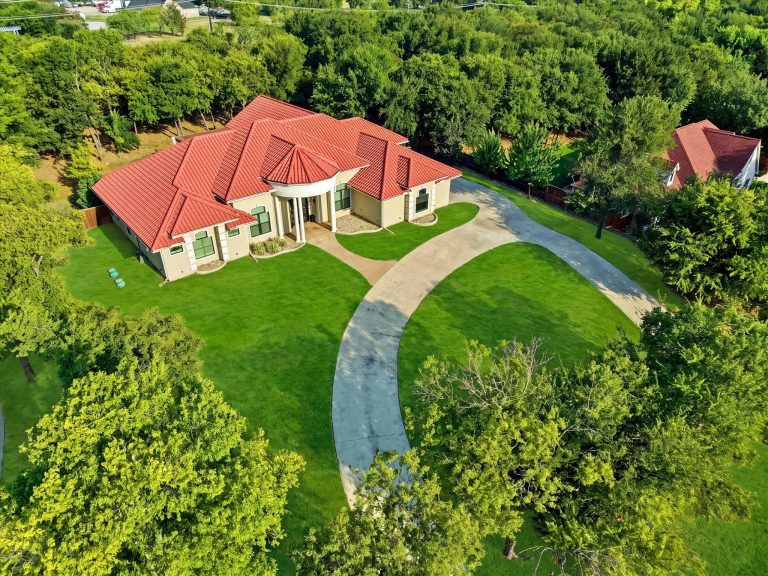 Property Photo of 6532 Shoreline Drive, Little Elm 75068 – Home for Sale in Little Elm