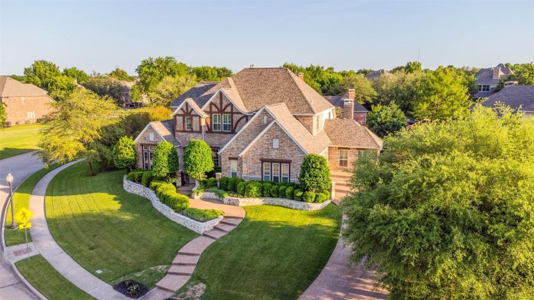Property Photo of 6705 Thorntree Drive, McKinney 75072 – Home for Sale in McKinney