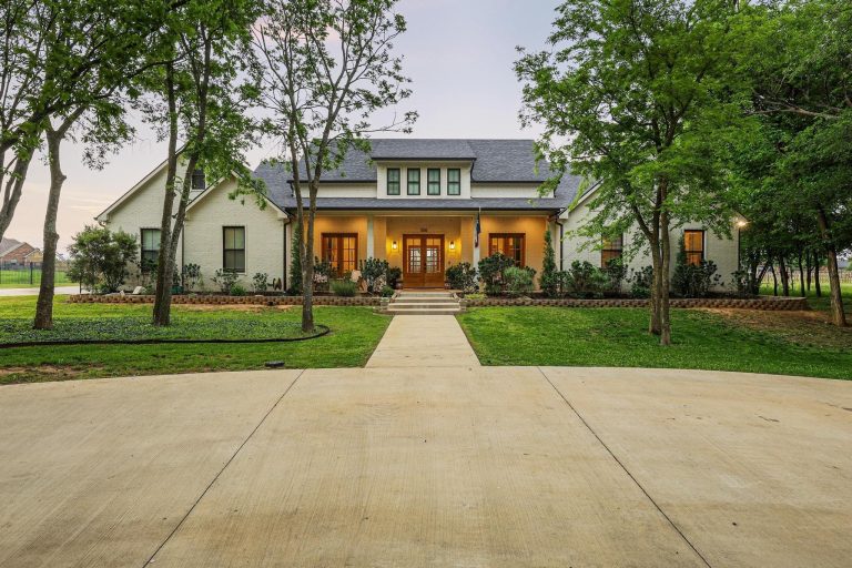 Property Photo of 104 Beavers Bend Drive, Gunter 75058 – Home for Sale in Gunter