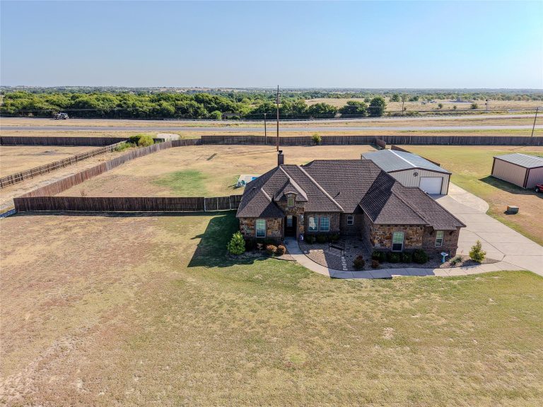 Property Photo of 123 Cactus Drive, Decatur 76234 – Home for Sale in Decatur
