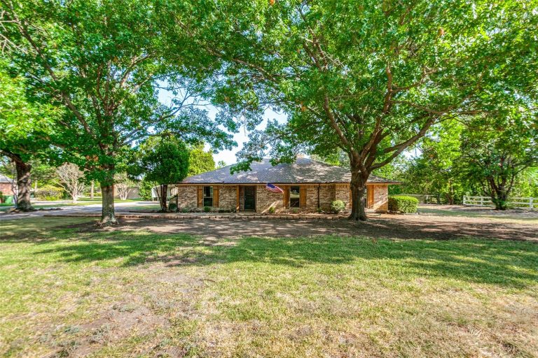 Property Photo of 114 Starlite Drive, Murphy 75094 – Home for Sale in Murphy