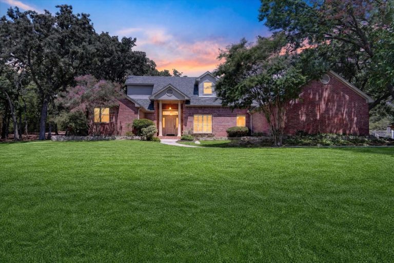 Property Photo of 225 Shady Hill Lane, Double Oak 75077 – Home for Sale in Double Oak