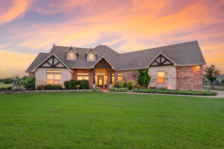 Property Photo of 2424 County Road 613, Farmersville 75442 – Home for Sale in Farmersville