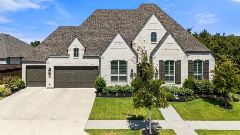 Property Photo of 4404 Lake View Road, Little Elm 75068 – Home for Sale in Little Elm