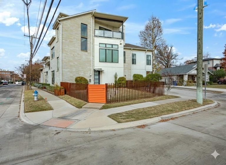 Property Photo of 2802 Lee Street, Dallas 75206 – Home for Sale in Dallas