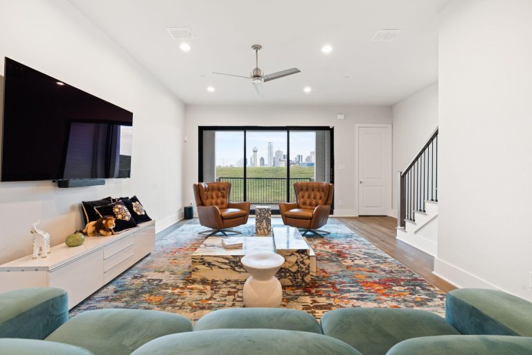 Property Photo of 381 E Greenbriar Lane #1603, Dallas 75203 – Home for Sale in Dallas