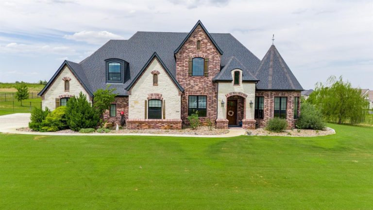 Property Photo of 131 Angelina Drive, Aledo 76008 – Home for Sale in Aledo