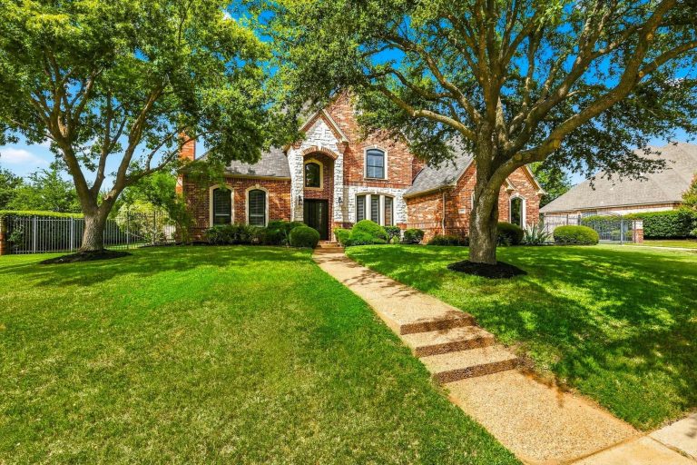 Property Photo of 1208 Merlot Drive, Southlake 76092 – Home for Sale in Southlake