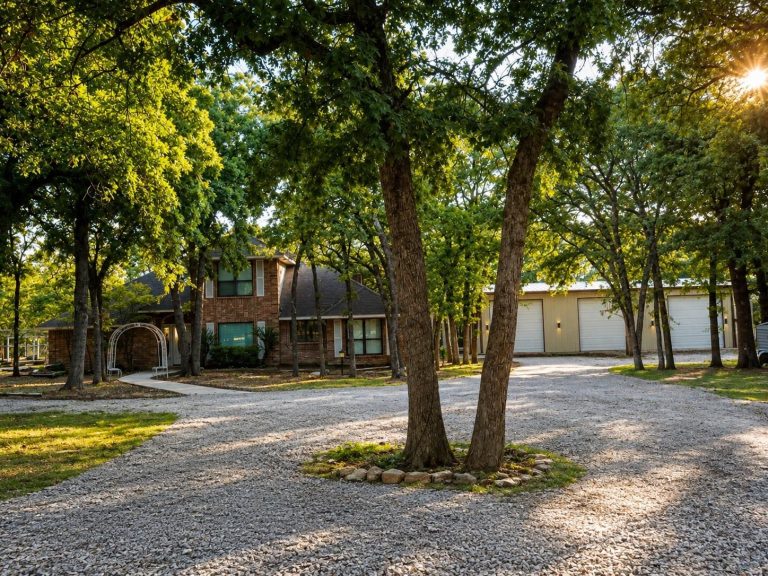 Property Photo of 698 Spring Creek Parkway, Weatherford 76087 – Home for Sale in Weatherford