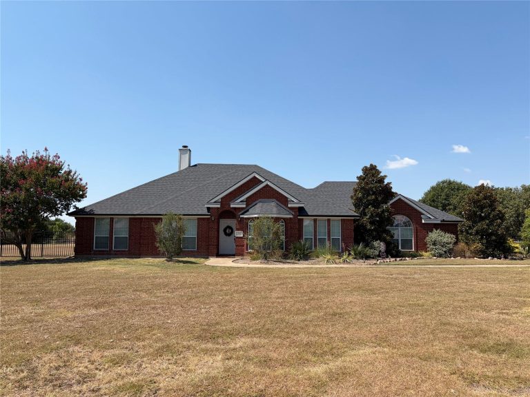 Property Photo of 945 Scarlett Drive, Lucas 75002 – Home for Sale in Lucas