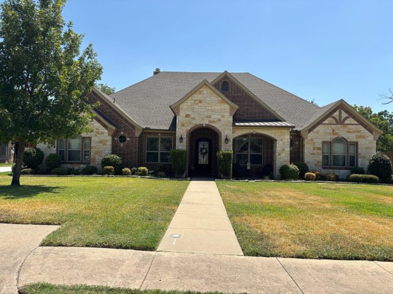 Property Photo of 2526 Fruitland Avenue, Farmers Branch 75234 – Home for Sale in Farmers Branch